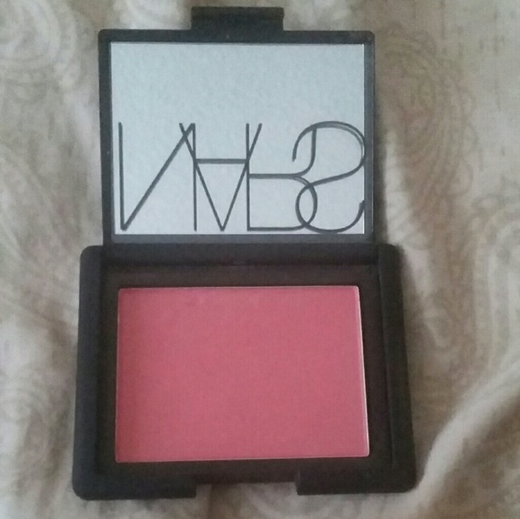 NARS Amour Blush - Picture 2 of 2